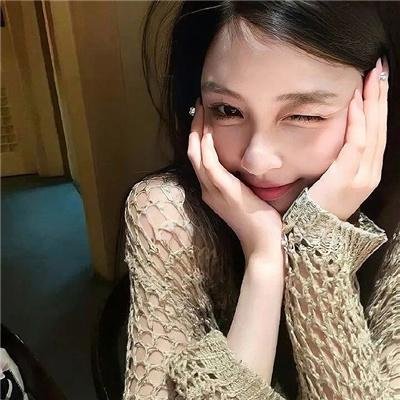 一人有一点颜色